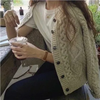 Abrigo corto de punto Twist